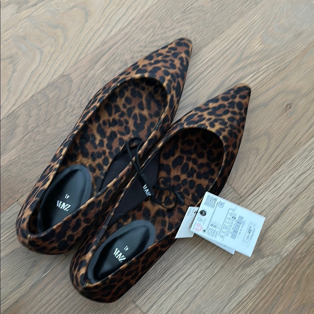 Zara Brown Flats Sleek Loafers with Leopard Print